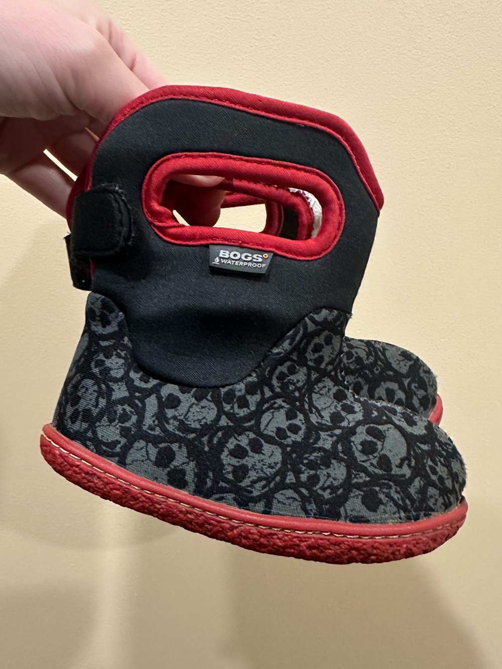 Bogs Kids Black and Red Waterproof Pull-On Boots